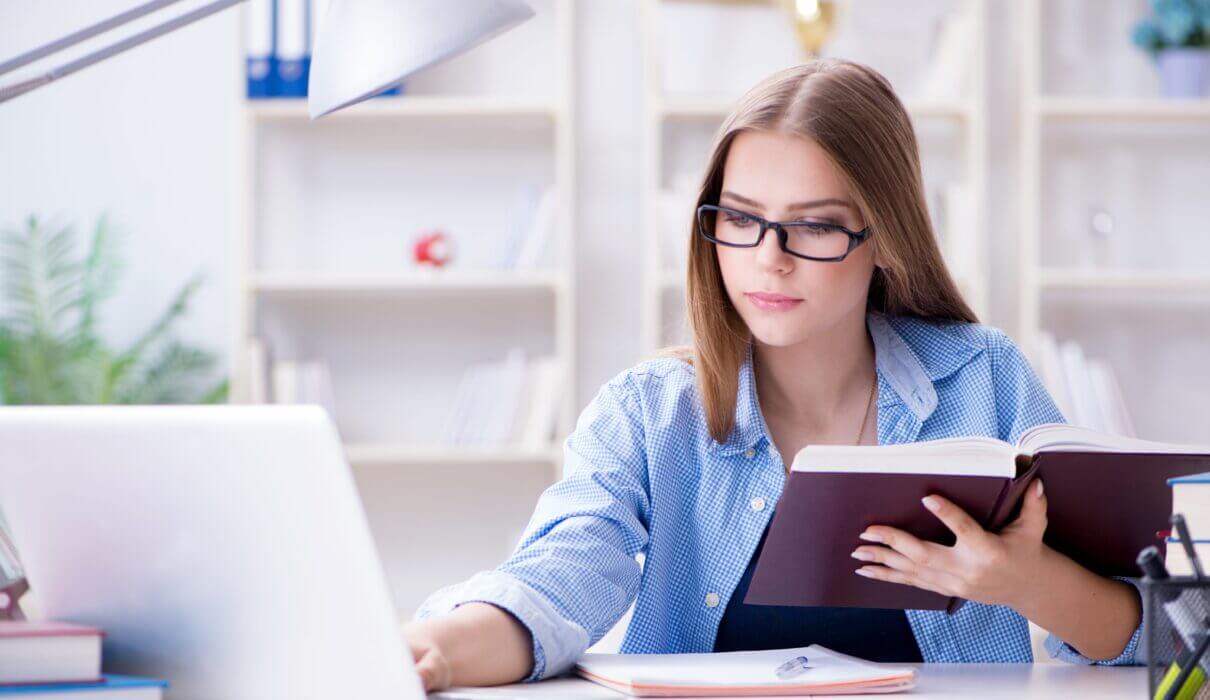 Top 5 Features of an NVQ Assignment Helper